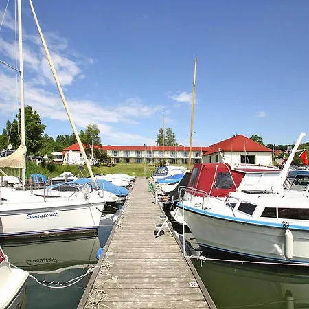 Am Heidensee In Schwerin, Cleaning Included Apartment